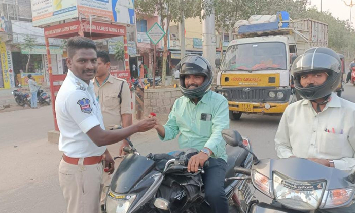  Should Follow Road Safety Rules Vemulawada Ci Karunakar, Road Safety Rules, Ci-TeluguStop.com