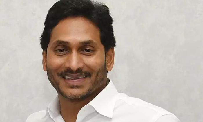  Ys Jagan : రేపు విశాఖ పర్యటనకు సీఎం -TeluguStop.com