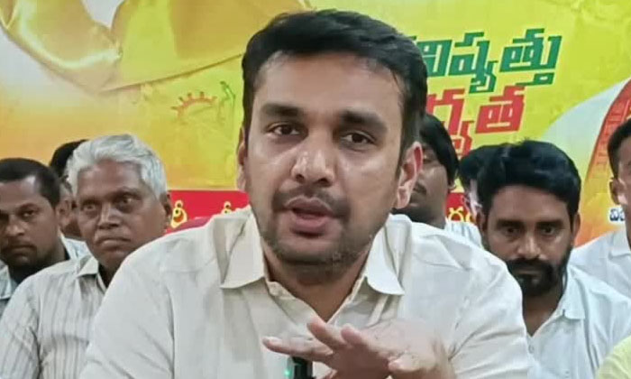  Disagreement In Vizianagaram District Chipurupalli Tdp-TeluguStop.com