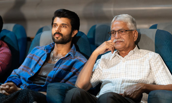  Family Star Vijay Deverakonda, Dil Raju, Narayana Murthy, Sreenivas Reddy Distri-TeluguStop.com