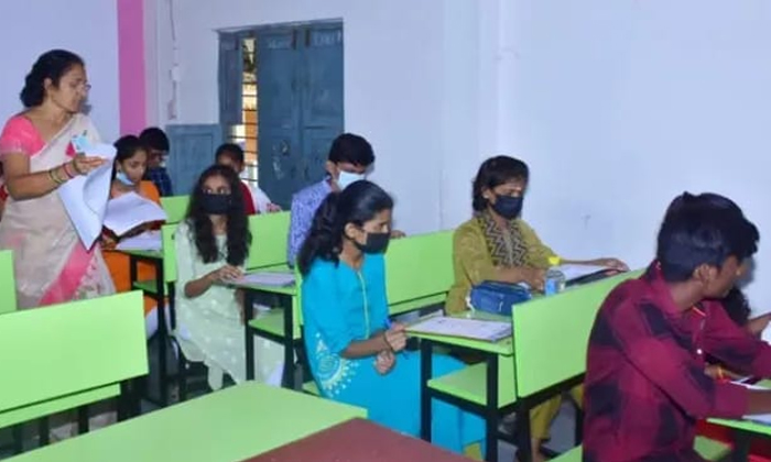  Education Department's Key Decision On 10th Exams, Education Department,10th Exa-TeluguStop.com