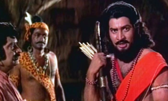  Interesting Facts About Krishna Alluri Seetarama Raju Movie-TeluguStop.com