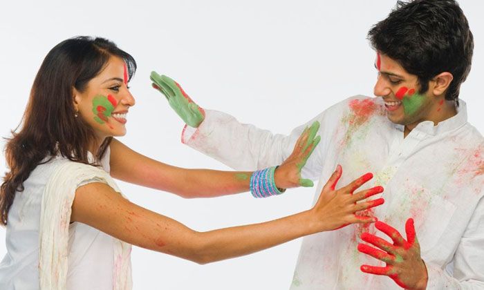  Newly Married Women Should Not Celebrate Holi At All If Only-TeluguStop.com