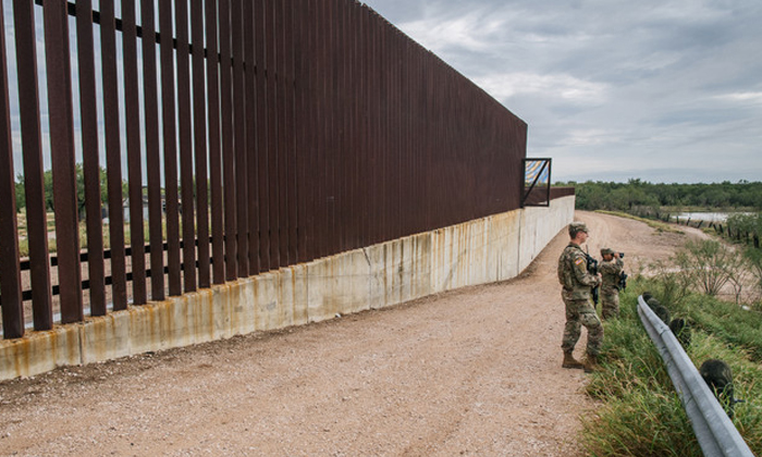  Illegal Immigration Viral Video Captures Indians Walking To Mexico Texas Border-TeluguStop.com