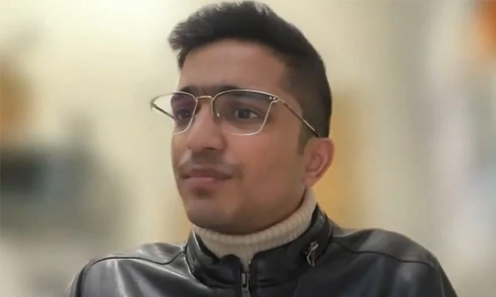 Indian Student Alleges Hate Campaign In London Indian Student Alleges Hate Campaign In London-TeluguStop.com