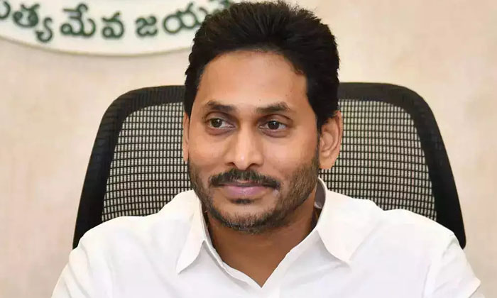  Interesting Post Of Cm Jagan After Release Of Election Schedule-TeluguStop.com