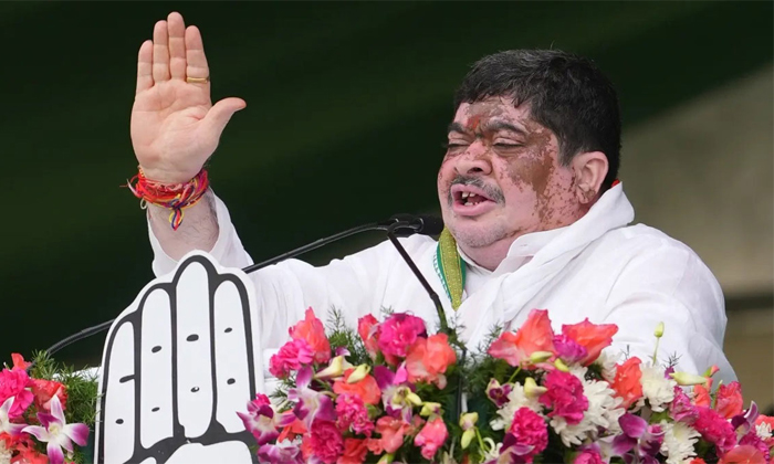  It Is The Congress Government's Responsibility To Release The Dues Of The Leader-TeluguStop.com