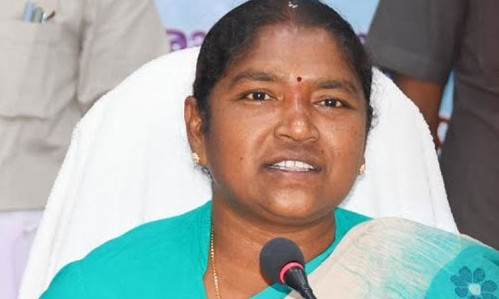  Congress Is A Party That Puts Women At The Top Minister Seethakka-TeluguStop.com