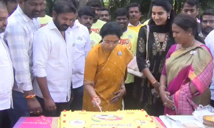  Tdp 42nd Foundation Day Celebrates Party Foundation Day In In Undavalli... Ntr-TeluguStop.com