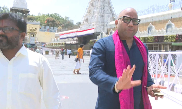  Animal Movie Director Vanga Sandeep Visited Tirumala , Sampath Raj, Vanga Sande-TeluguStop.com