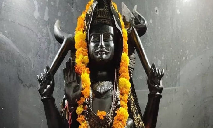 Telugu Devotional, Grace, Lord Hanuman, Lord Shani, Shani Dosh, Shani Dosha, Sri