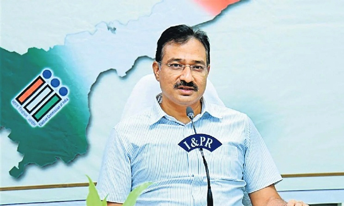  Ap Ceo Mk Meena : ఎన్నికల్లో అవకతవకలకు ప-TeluguStop.com