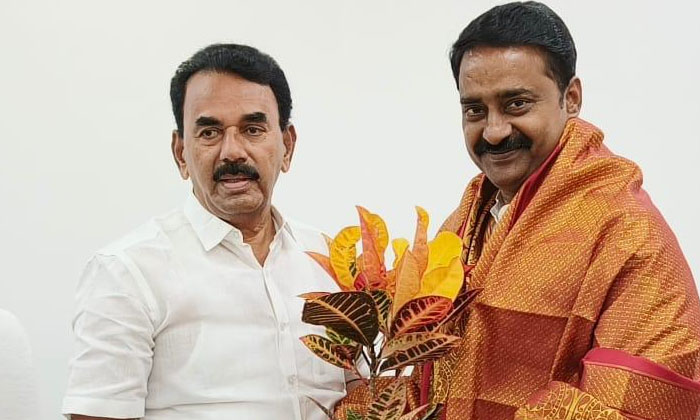  Tstdc Chairman Patel Ramesh Reddy Met Minister Jupalli , Minister Jupalli , Tstd-TeluguStop.com