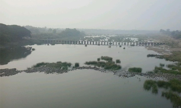  Tragedy In Komuram Bhim District Four Drowned In Wardha River-TeluguStop.com
