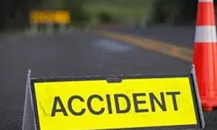 Two People Died In Road Accident In Tirupati District Two People Died In Road Accident In Tirupati District-TeluguStop.com