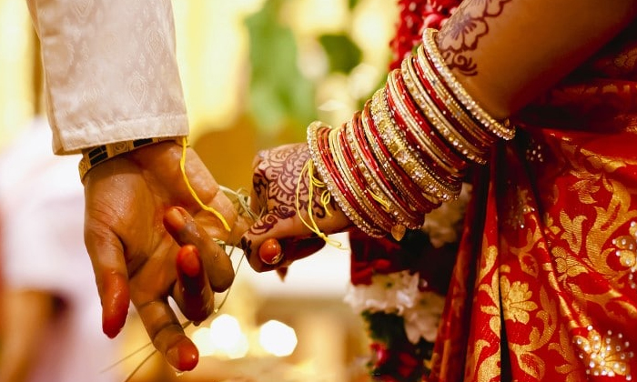  Uttar Pradesh Woman Who Married Her Brother-TeluguStop.com