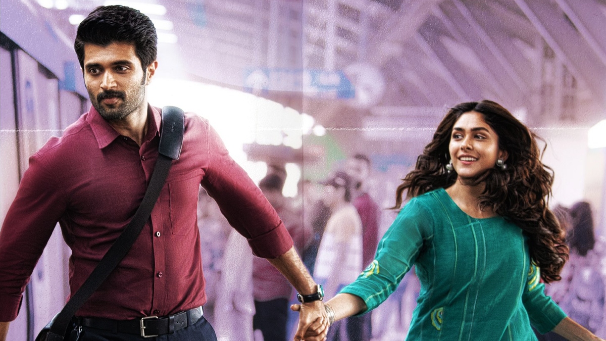  Unforgettable Chemistry: Vijay And Mrunal Steal Hearts In ‘family StarR-TeluguStop.com