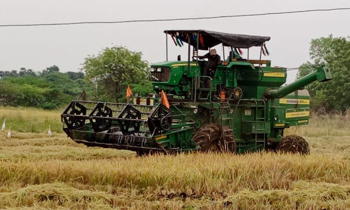  Initiated Cuts Are Non-initiated Buying Centers ,farmers ,penpahad Mandal , Sur-TeluguStop.com