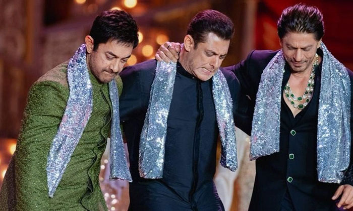  How Much Did Ram Charan Take To Dance With The Khans At Anant Ambanis Pre Weddi-TeluguStop.com