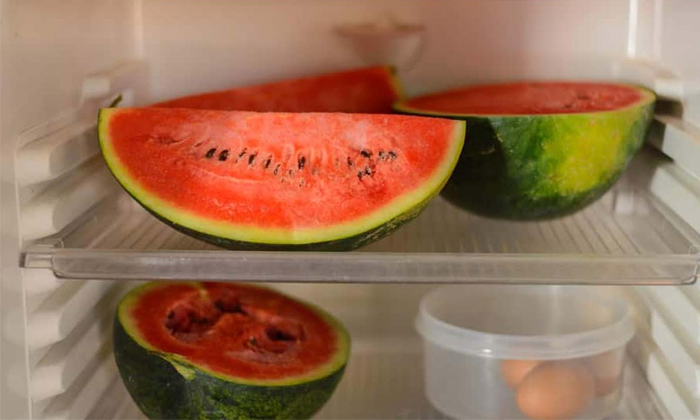  Watermelon In Fridge : పుచ్చకాయను ఫ్రిజ్లో -TeluguStop.com