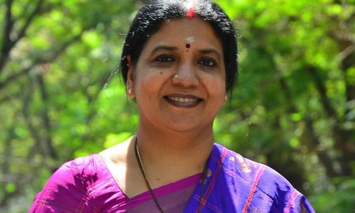  Jeevitha Comments Goes Viral In Social Media Details Here-TeluguStop.com