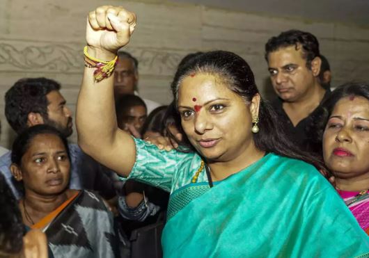 Mlc Kavitha's Family Members To Ed's Office..! Mlc Kavitha's Family Members To Ed's Office..!-TeluguStop.com