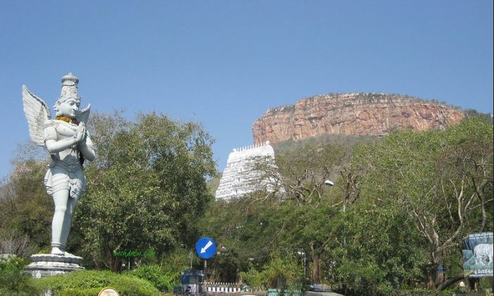  Tirumala : తిరుమలలో ఎవరికి తెలియని క-TeluguStop.com