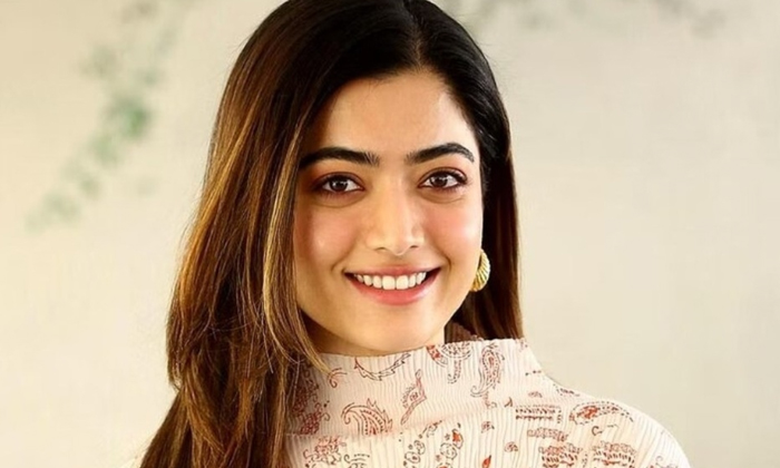  Finally Rashmika React On Animal Movie Trolls , Rashmika, Ranbir Kapoor, Animal-TeluguStop.com