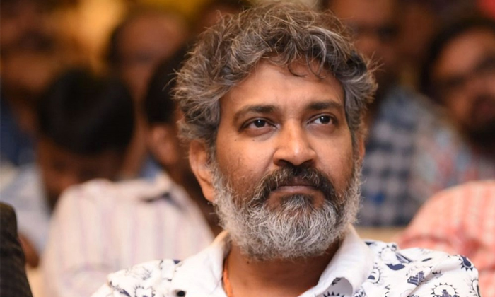  Are These The Directors Who Beat Rajamouli In India Details, Rajamouli, Director-TeluguStop.com