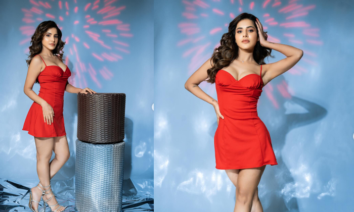  Ashu Reddy Latest Red Dress Photos Goes Viral ,ashu Reddy, Red Dress, Bigg Boss,-TeluguStop.com