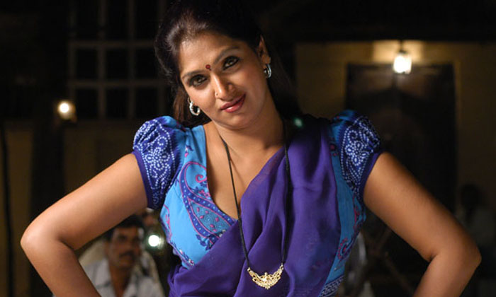  Gossips In Kollywood ,bhuvaneswari, Gossips ,kollywood , Social Media, R Sara-TeluguStop.com