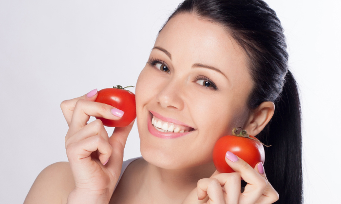  How To Use Tomatoes For White And Glowing Skin! Tomato, Tomato Face Masks, White-TeluguStop.com