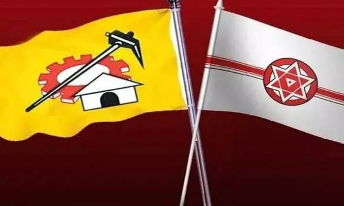  In Narasapuram Constituency, Tdp Rebel Janasena Is In Trouble, Janasena, Ysrcp,-TeluguStop.com