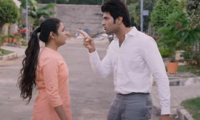 Telugu Arjun Reddy, Shalini Panday, Sandeepreddy, Tollywood-Movie