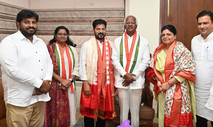  Into Congress For The Sake Of Constituency Development, People: Kadiam Srihari-TeluguStop.com