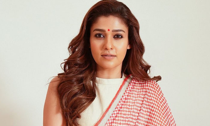  Nayan And Thapsee About Their Movies   ,nayanthara  ,taapsee Pannu, Kollywood,-TeluguStop.com