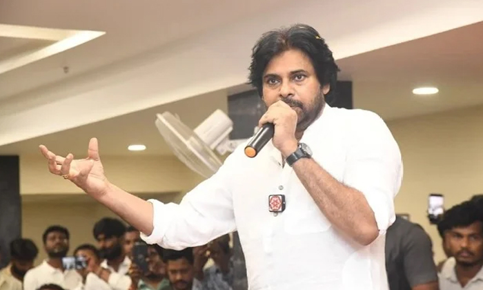  Pawan Kalyan Serious Comments On Ycp Leaders During Election Campaign In Railway-TeluguStop.com