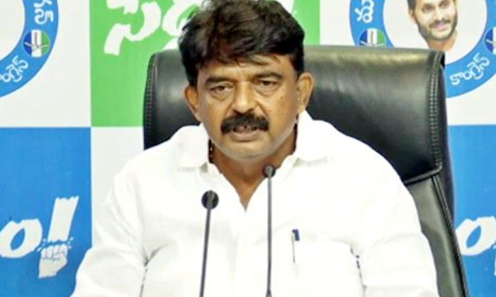  Perni Nani Satirical Comments On Chandrbabu Purandeswari,perni Nani ,chandrbabu,-TeluguStop.com