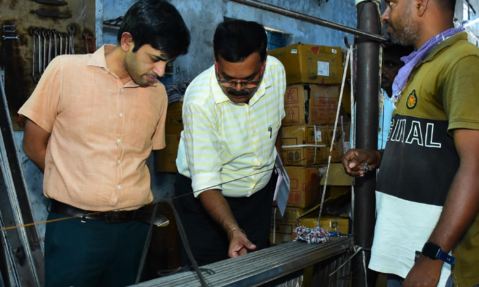  Product Inspection In Textile Industry In Textile Park Collector Anurag Jayanthi-TeluguStop.com
