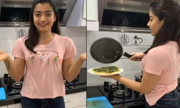  Rashmika Revealed Her Hidden Talent , Rashmika, Cooking, Spinach Mashroom Omlett-TeluguStop.com