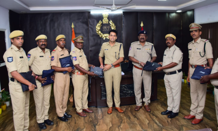  Special Measures For The Welfare Of Police Personnel Working In The District, W-TeluguStop.com