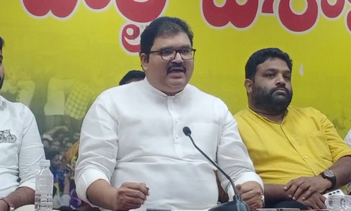  Tdp Leader Kommareddy Pattabhi Ram Comments On Cm Jagan Stone Attack Incident, T-TeluguStop.com