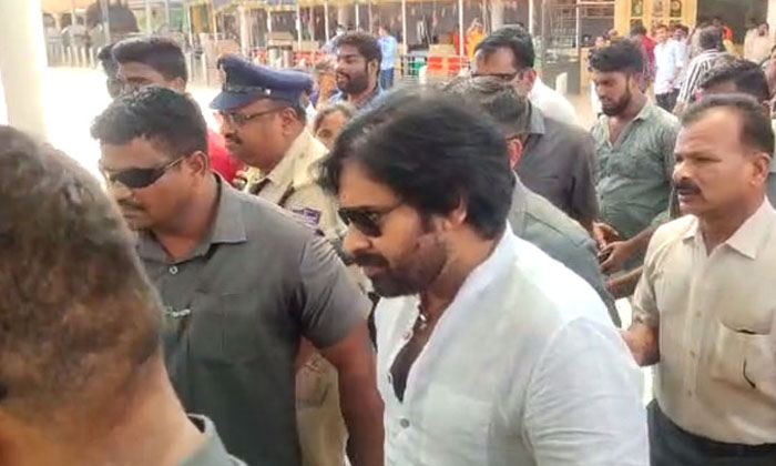  Janasena Chief Pawan Kalyan Reached Renigunta Airport, Tirupati Airport, Pawan K-TeluguStop.com