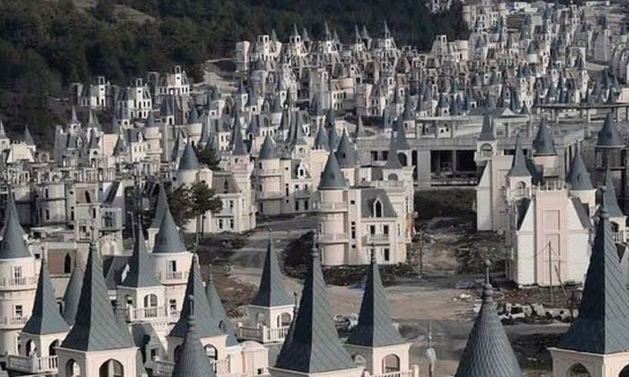 Telugu Bolu Northwest, Burj Al Babas, Town, Disney Place, Mehmetemin, Nri, Turke