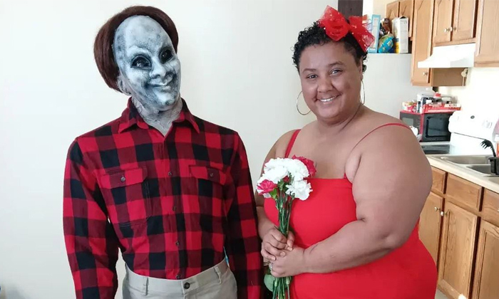  Us Woman Marries Male Doll After Being In Polyamorous Relationship With Female D-TeluguStop.com