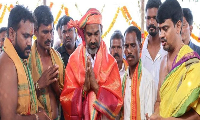  Government Whip Participating In The Re-installation Of The Idol Of Sri Ramaling-TeluguStop.com