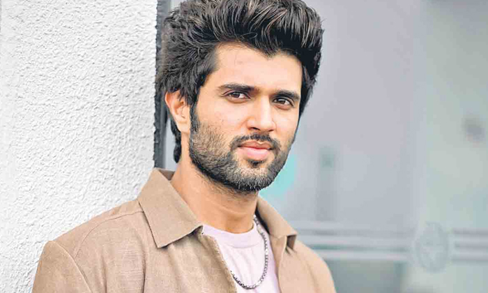  Vijay Devarakonda First Time Responded On His Remuneration , Vijay Devarakonda,-TeluguStop.com