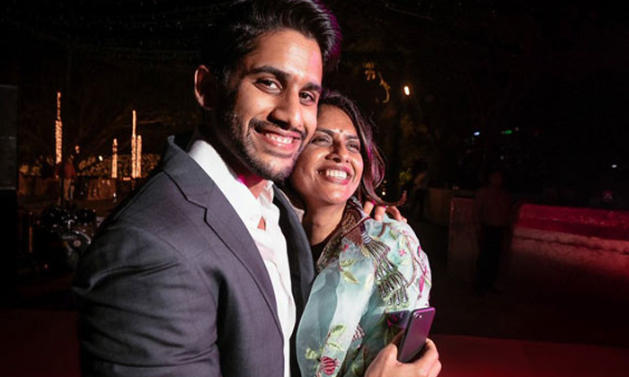  Why Is Naga Chaitanya Staying Away From Their Mother , Nagarjuna, Naga Chaitanya-TeluguStop.com