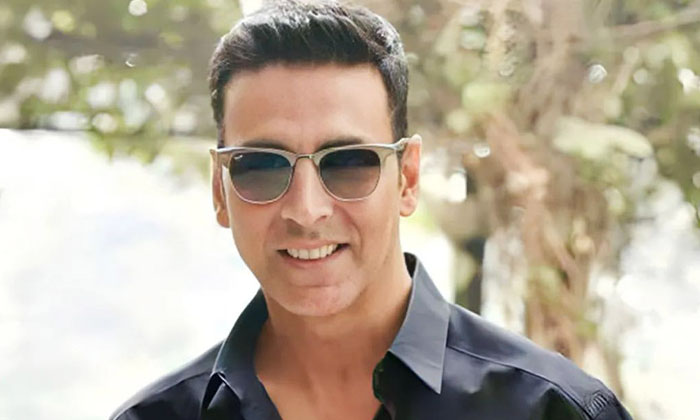 Telugu Akshay Kumar, Bollywood, Delhi, Sold Jewelry, Streets, Tollywood