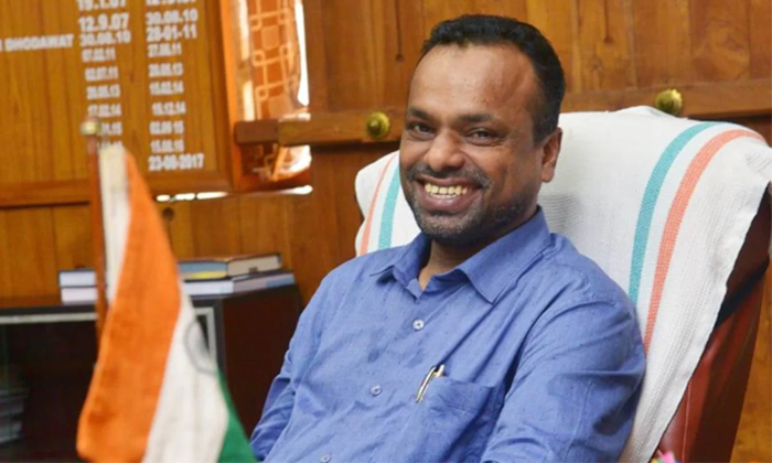  Kerala Ias Officer B Abdul Nasar Inspirational Success Story Details, Kerala Ias-TeluguStop.com